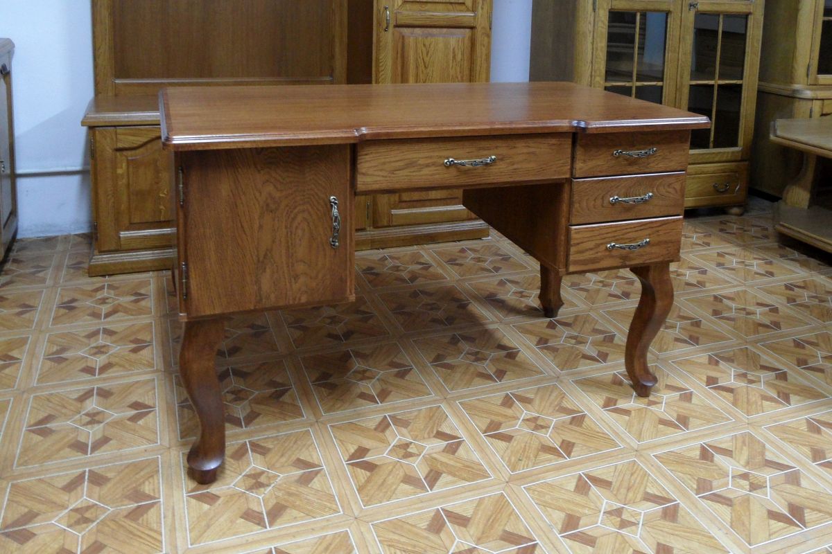 Stylowe biurko z litego drewna 4